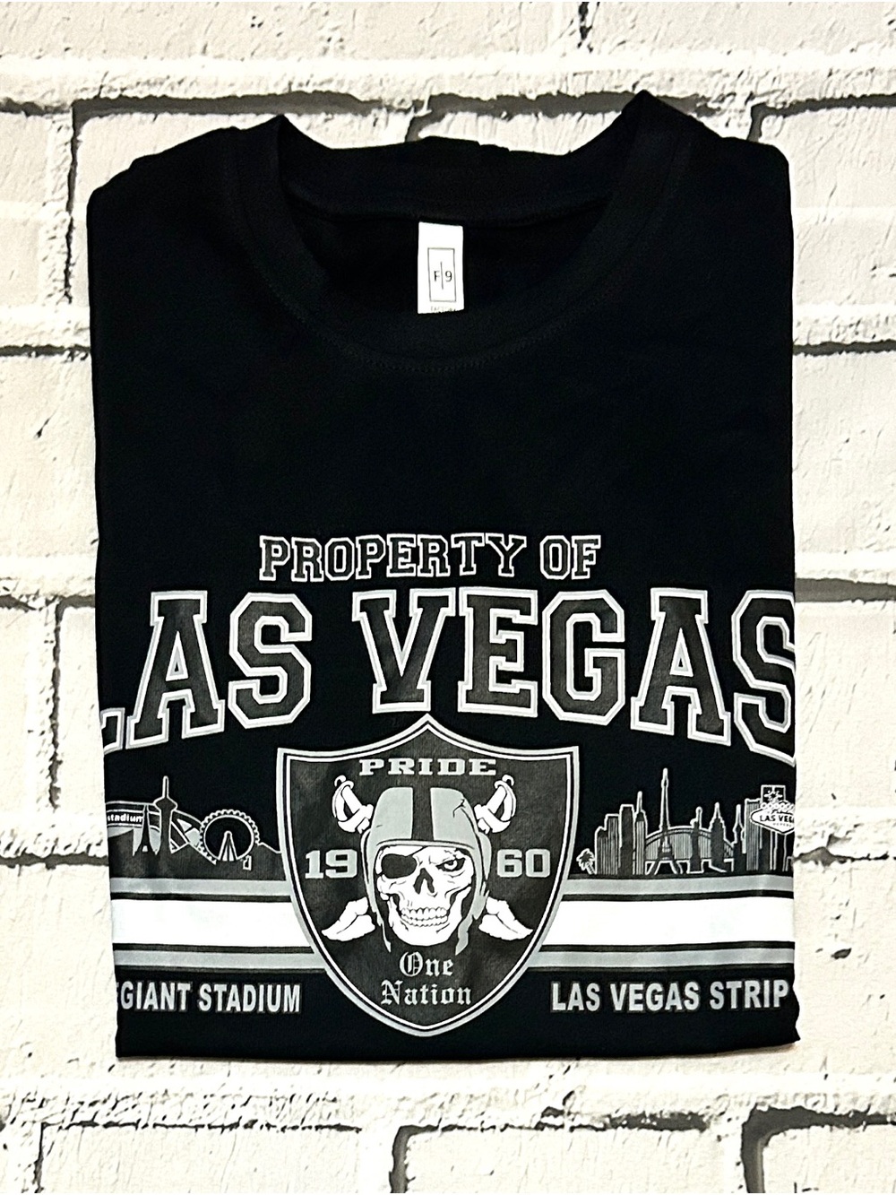 New Las Vegas Raisers Men's T-Shirt (Med)